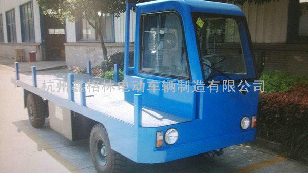 單邊封閉式電動搬運(yùn)車.jpg